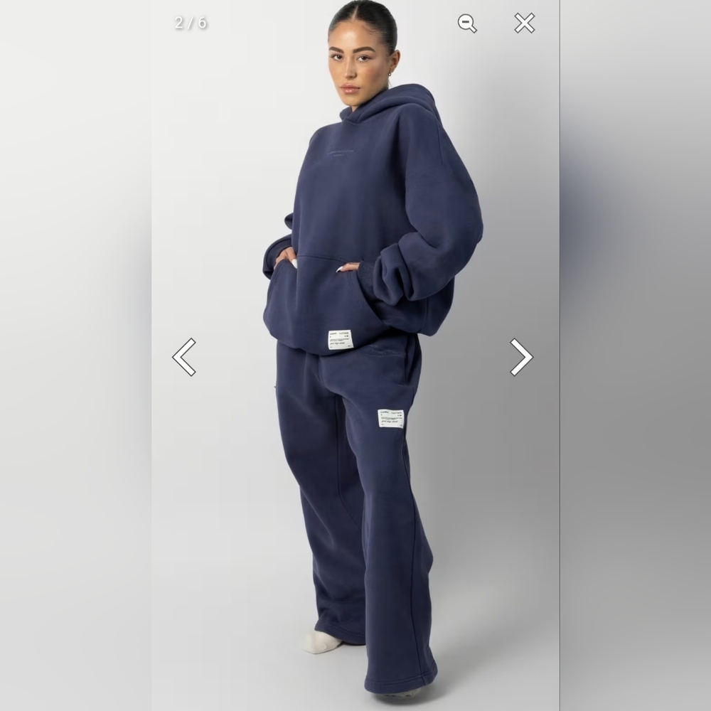 Unisex Men And Women Navy COMFRT Set Size M Like New